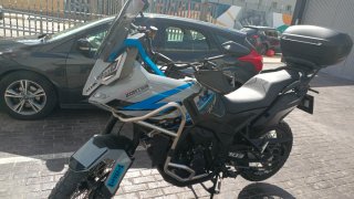 Zontes 703F cambio de nombre incluido o una parte