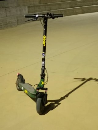 Monopattino Elettrico Jeep Verde