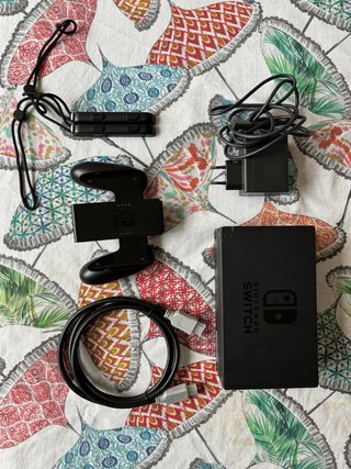 Nintendo Switch Impoluta + Tutti gli accessori