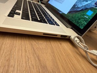 MacBook Pro Retina 15” i7 2012 + cargador y funda