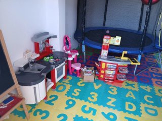 Cama elástica con red de seguridad