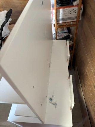 Tocador de maquillaje blanco