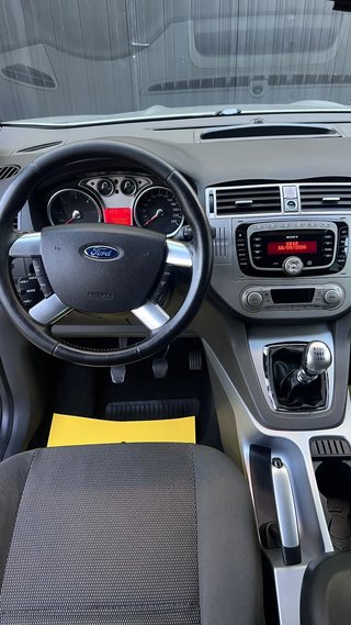 Ford Kuga Etiqueta B