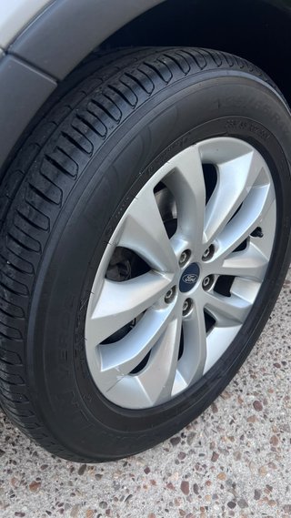 Ford Kuga Etiqueta B