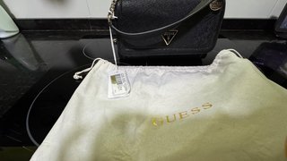 Bandolera Guess Negra