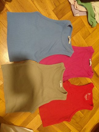 Lote 3 tops Zara y uno de regalo talla S