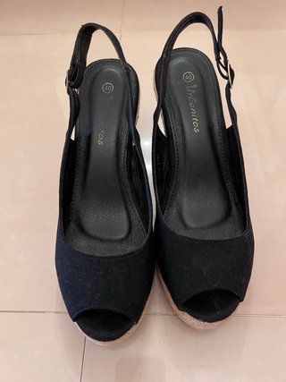 Cuñas negras talla 40