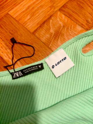 Top deportivo Lotto verde