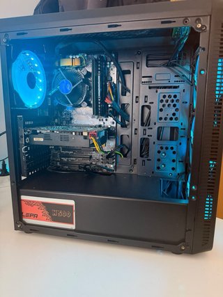 PC Gaming con luces LED