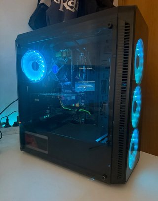 PC Gaming con luces LED