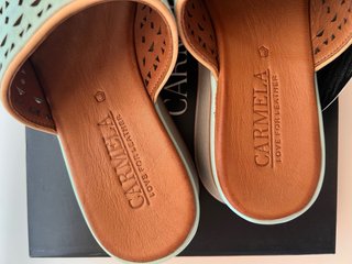 Sandalias Carmela plataforma verde