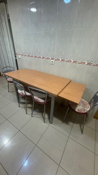 Mesa de cocina madera y metal
