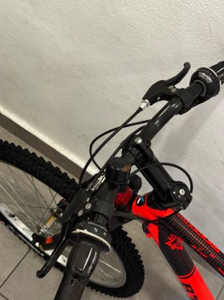Bicicleta infantil Btwin roja,24 pulgadas