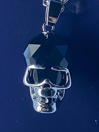Calavera Swarovski Negro y Plata