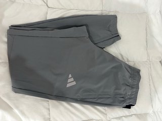 Pantalón Cortavientos Adidas Gris