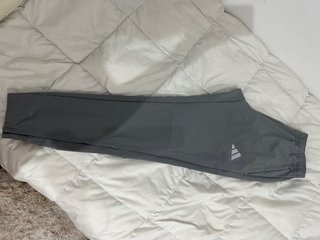 Pantalón Cortavientos Adidas Gris