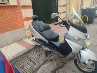 Suzuki Burgman 250cc Moto Scooter