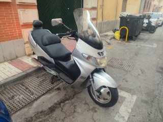 Suzuki Burgman 250cc Moto Scooter
