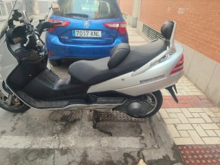 Suzuki Burgman 250cc Moto Scooter