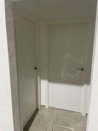 Puerta interior blanca