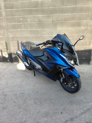 Kymco AK 550 Maxi Scooter Azul