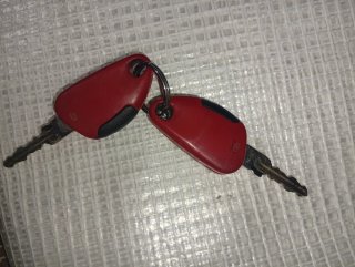 2 Llaves Alfa 156 Rojas