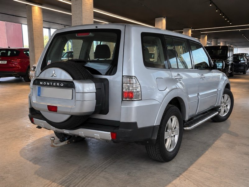 Mitsubishi Montero Corto 3.2 DI-D Invite 2007, foto 3