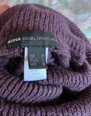 Jersey de lana morado cuello alto