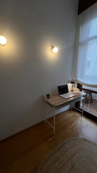 Escritorio y Silla Sklum Madera Blanca.