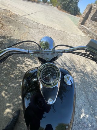 Suzuki Intruder VL 800 Negra