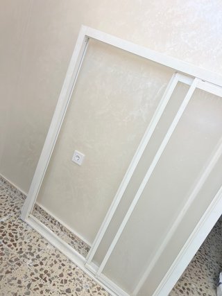 Mampara corredera aluminio y cristal