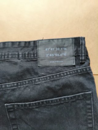 Bermudas Vaqueras Negras Pull&Bear Talla 42