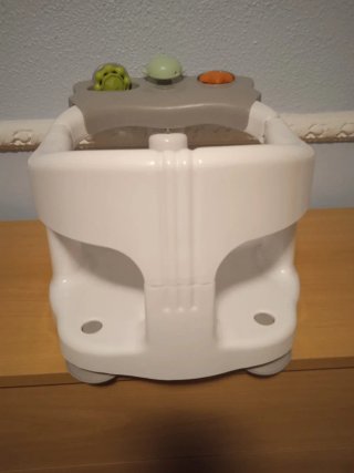 Andador para bebé Toral y utencilio para el baño