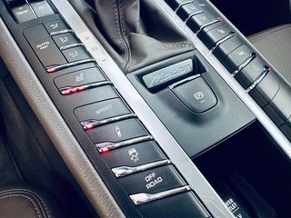 Porsche Macan 2021 techo libro nacional