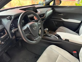 Lexus UX 2020