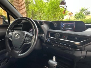 Lexus UX 2020
