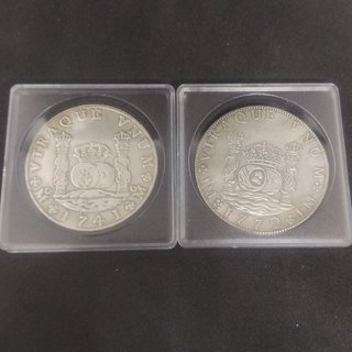 🇪🇦 8 REALES 2 MONEDAS 1741 y 1772 + EXPOSITOR