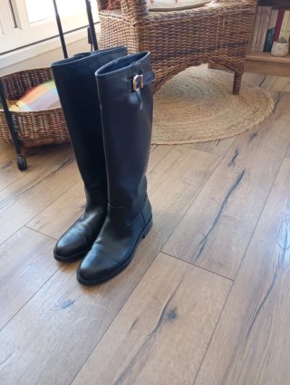 Botas altas negras estilo equitación