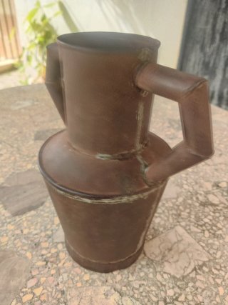 Bidón metálico antiguo