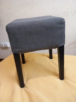 Banqueta/Taburete tapizado gris
