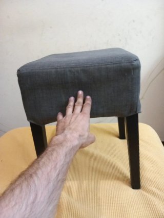 Banqueta/Taburete tapizado gris