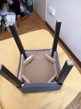 Banqueta/Taburete tapizado gris
