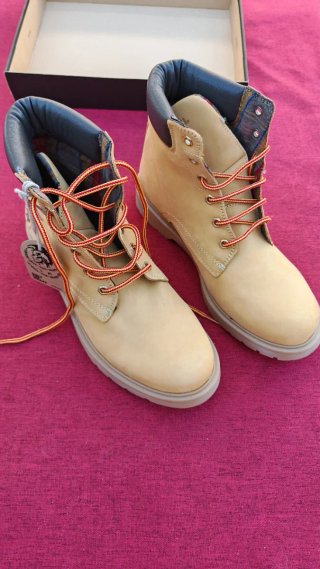 Botas Diesel Talla 40 Camel