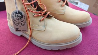 Botas Diesel Talla 40 Camel