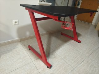 Mesa Gamer Negra y Roja