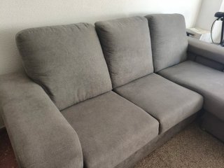 Sofá modular gris de tela