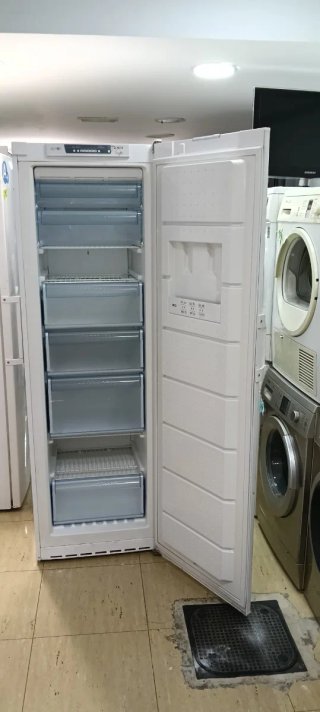 CONGELADOR VERTICAL BALAY NO FROST
