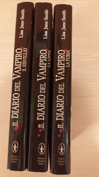 Libro La saga - Il diario del Vampiro.