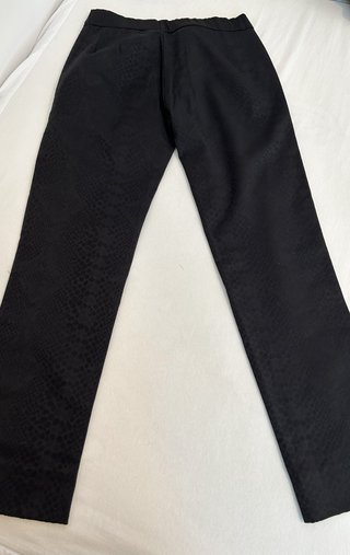 Pantalón negro Zara estampado