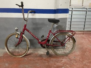 Bicicleta BH roja vintage